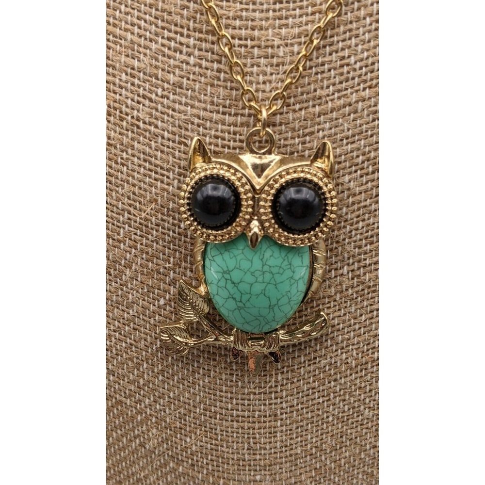 Adorable Gold Tone and Faux Turquoise Jelly Belly Perched Owl Pendant 32"